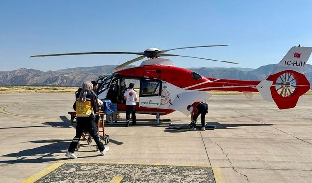 Riskli Gebeliği Olan Kadın Helikopterle Taşındı