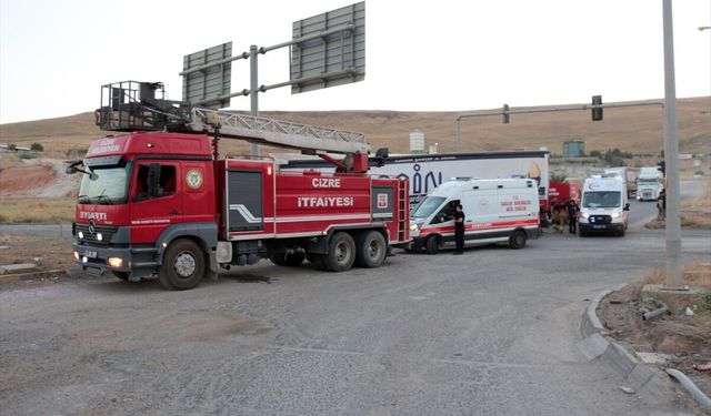 Şırnak'ta Tır Kazası: İki Sürücü Yaralandı