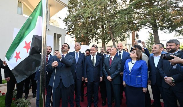 Suriye'nin Gaziantep Başkonsolosluğu 15 yılın ardından tekrar açıldı