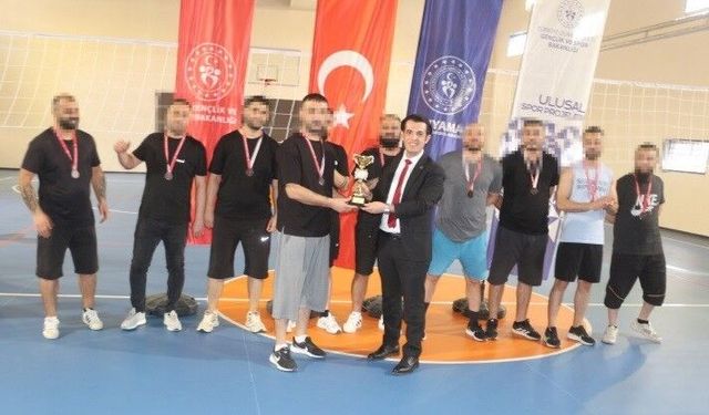 Adıyaman'da Dünya Voleybol Günü Turnuvayla Kutlandı