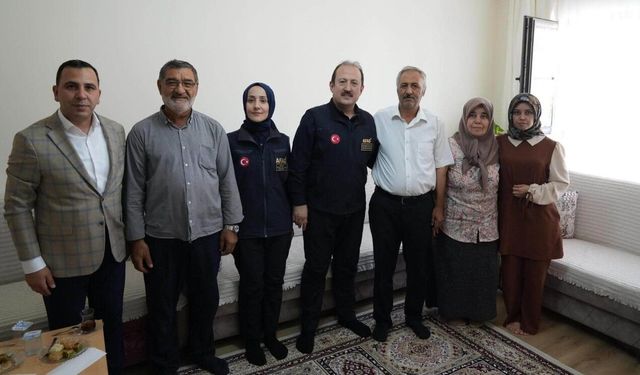 AFAD Başkanı Gölbaşı'nda depremzede aileleri ziyaret etti