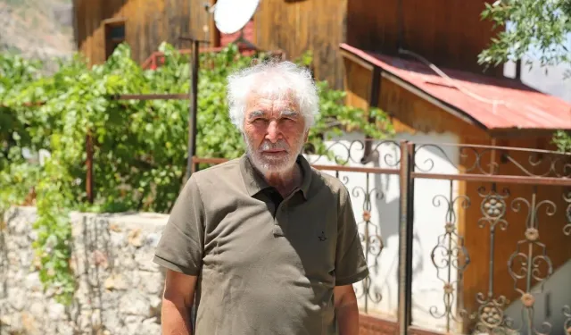 Emekli Öğretmen 80 Bin Fidanla Atıl Arazileri Canlandırdı