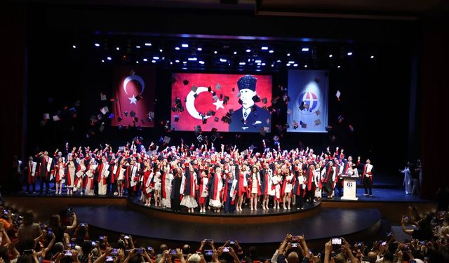 Gaziantep Üniversitesi'nden 200 Genç Doktor Mezun Oldu