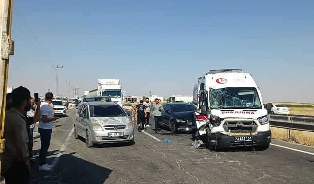 Mardin Nusaybin'de Zincirleme Kaza: 3 Yaralı