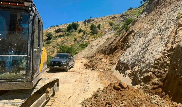 Sincik - Malatya Yolunda Çalışmalar Sürüyor