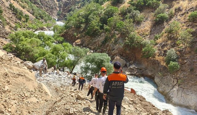 Habur Çayı'nda Kaybolan Genci Arama Çalışmaları Sürüyor
