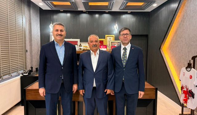 Şirvan'da yeni belediye başkanı Kemal Çeçen oldu