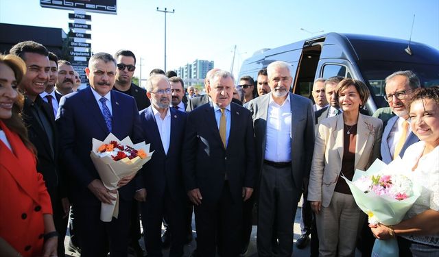 Bakan Çiftçi ve Bak, Diyarbakır'da ziyaretler yaptı