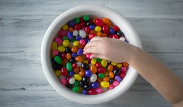 Çocuk Sağlığını Tehdit Eden Şeker Tüketimi
