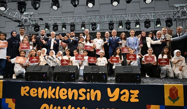 Gaziantep'te TÜGVA Yaz Okulu kapanış ve ödül töreni