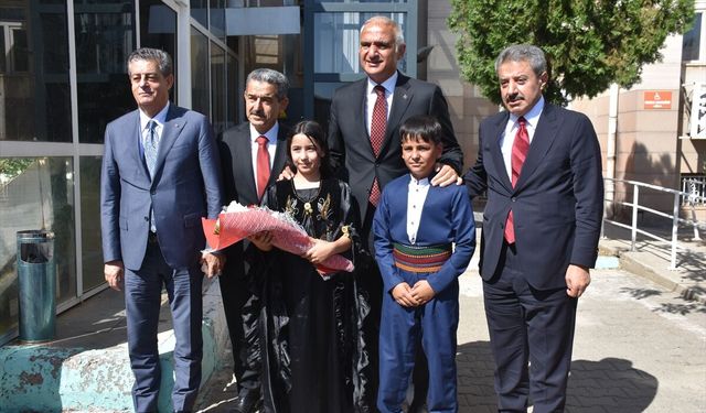 Bakan Ersoy'dan Kütüphaneler İçin 'Üretim Merkezi' Vurgusu