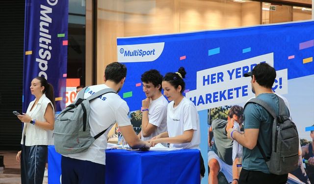 AVM'de koşu etkinliği, İzmir'de sporu yayıyor