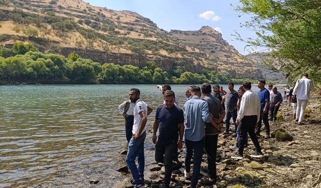 Dicle Nehri'nde Kaybolan Genç Kız İçin Arama