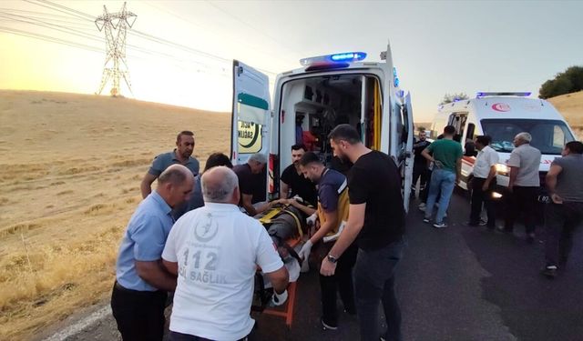 Besni'de Trafik Kazası: 8 Yaralı