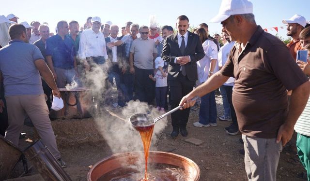 Kahta’da Kerge Festivali’nde Üzüm Hasadı Yapıldı