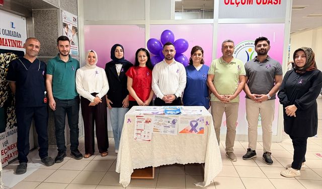 Kozluk'ta Alzheimer Farkındalık Standı Kuruldu