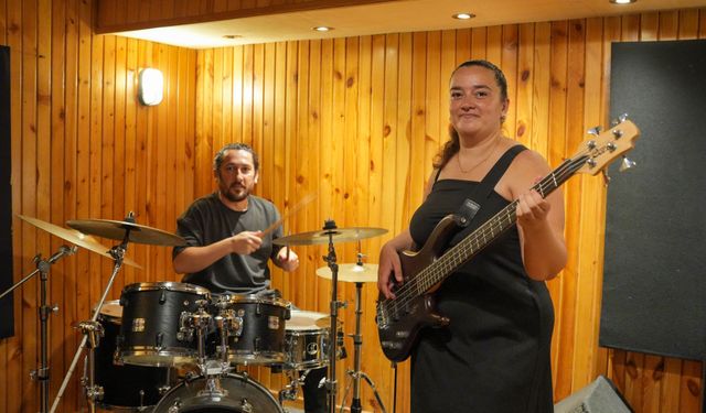 İşitme Engelli Müzik Grubu Türkiye'de Destek Arıyor
