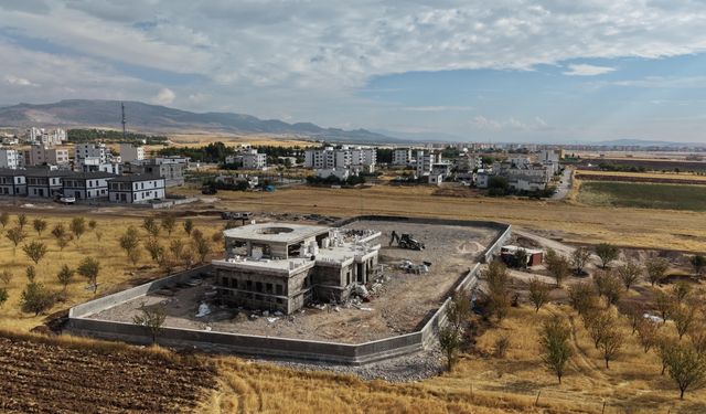 Adıyaman’da Kamu Binaları ve Tarihî Eserler Yenileniyor