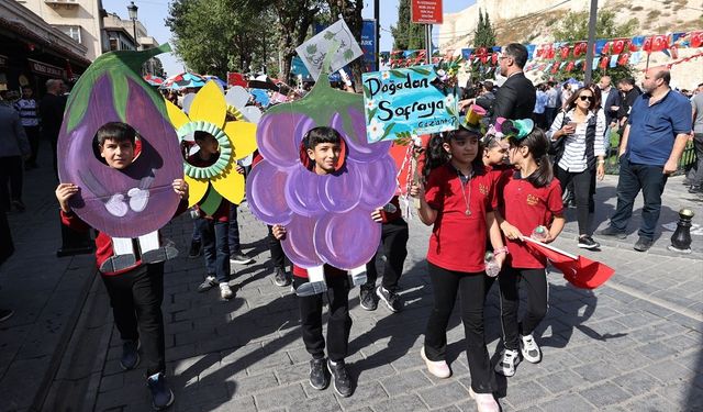 Gaziantep GastroAntep Festivali Kortej Yürüyüşüyle Başladı