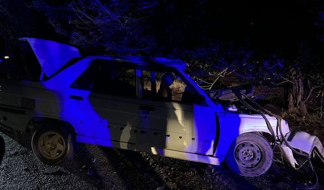 Nurdağı'nda Minibüs ile Otomobil Çarpıştı: 1 Ölü, 7 Yaralı