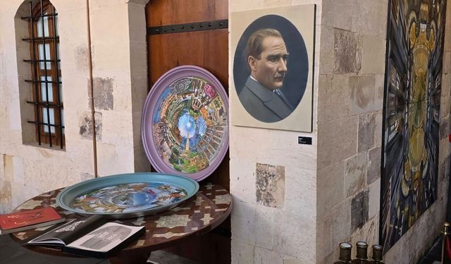 Hışvahan'da Ressam İsmail Acar Sergisi Açıldı