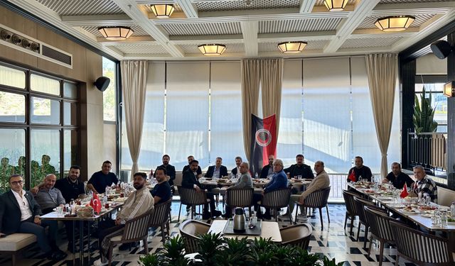 Gençlerbirliği ve Amed Sportif Yöneticileri Yemekte Buluştu