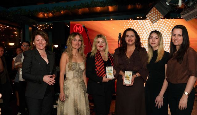 Sarelle 'Gülümseyen Harfler' Projesiyle TAMGA'dan Ödül Aldı
