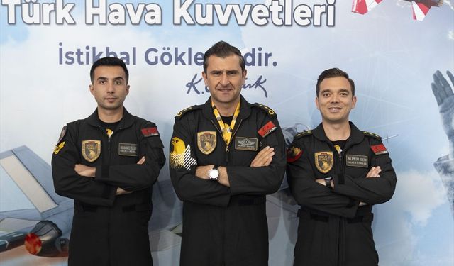 SOLOTÜRK gösterileri gençlere pilotluk ilhamı oldu