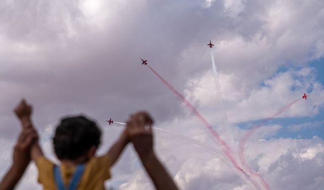 Türk Yıldızları TEKNOFEST'te Coşkuyu Artırdı