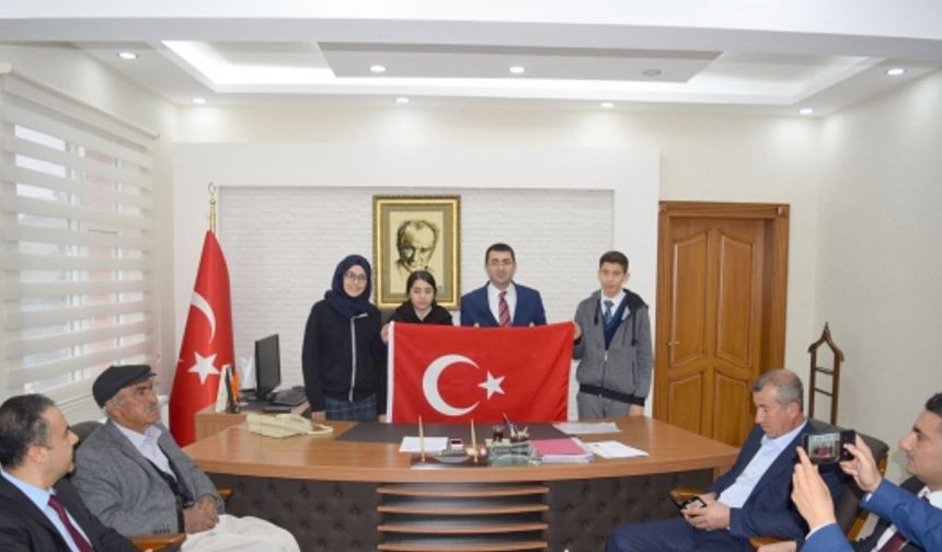 Besni Mustafa Erdemoğlu Anadolu Lisesinden "Çanakkale" Etkinliği