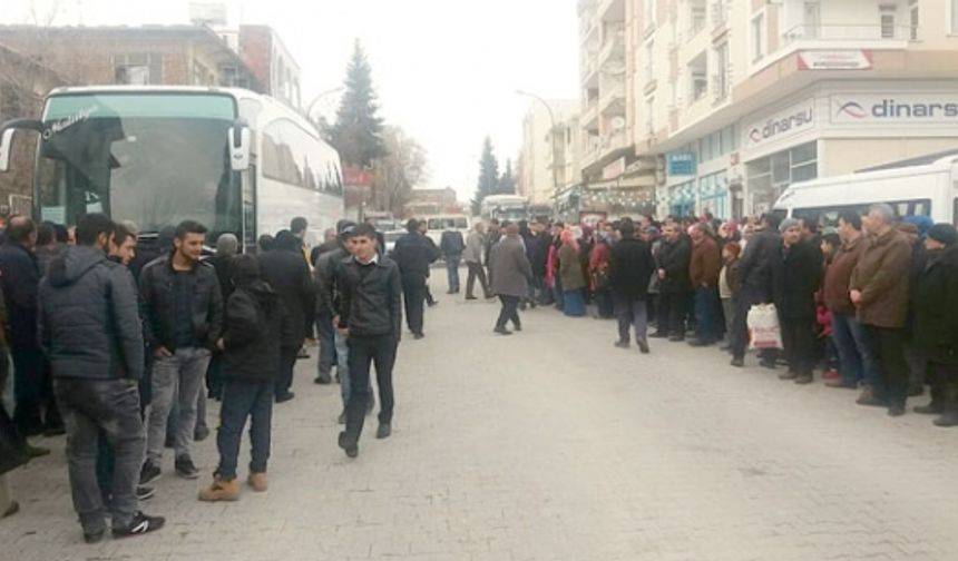 BESNİ'DE UMRECİLER KUTSAL TOPRAKLARA UĞURLANDI