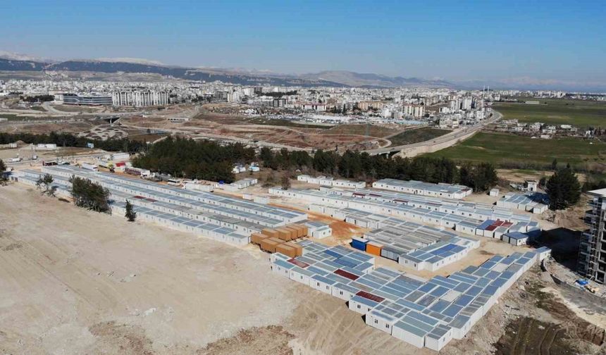 Adıyaman’da kurulan konteynır kent havadan görüntülendi