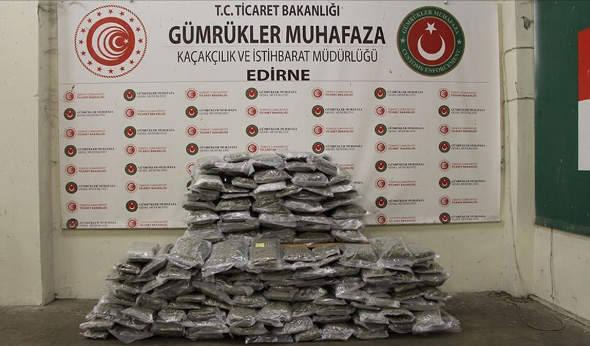 Gümrük muhafaza ekipleri 445 kilogram uyuşturucu yakaladı