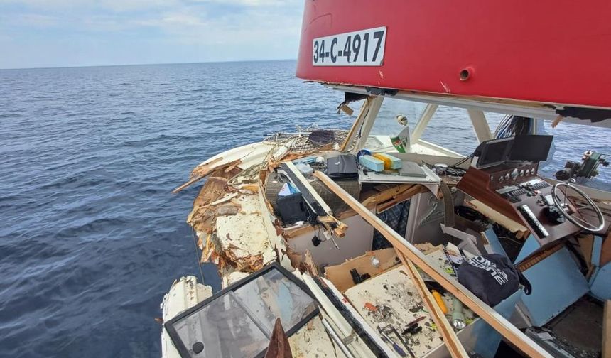 Yunan unsurları Türk balıkçı teknesine çarparak hasar verdi