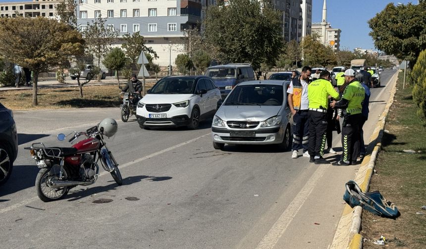 Kilis'te otomobil ile motosiklet kazası