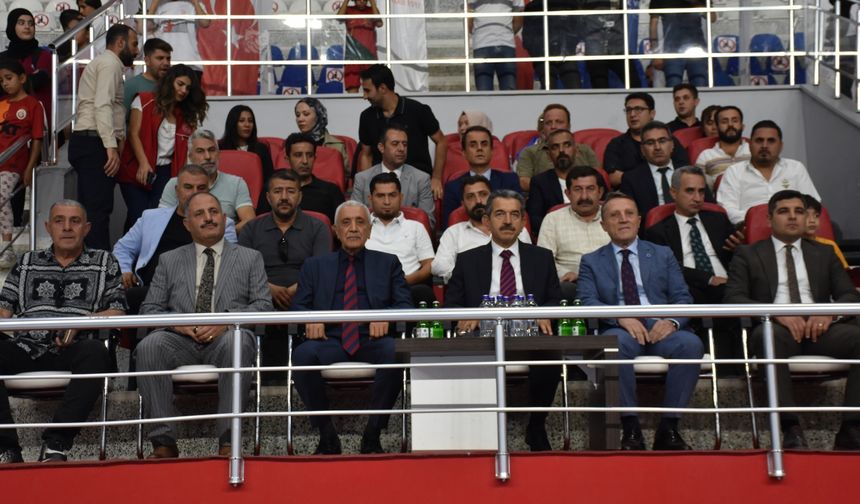 Şırnak'ta Amatör Spor Haftası açılış töreni düzenlendi