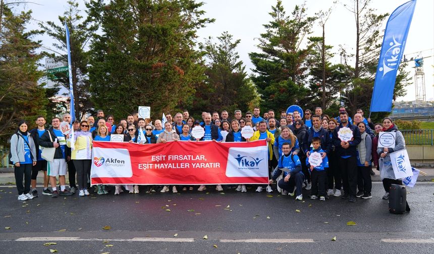 101 Akfen Gönüllüsü, İstanbul Maratonu'nda TİKAV'ın "Eğitimde Eşitlik" projesi için koştu