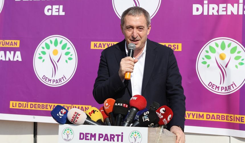 DEM Parti Eş Genel başkanları oturma eylemine katıldı