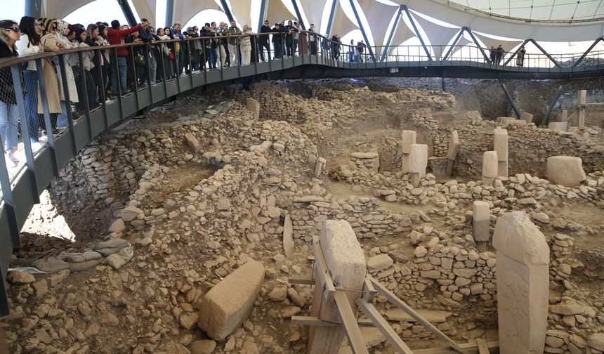 Göbeklitepe, ara tatilde günde 10 bin ziyaretçi alıyor.