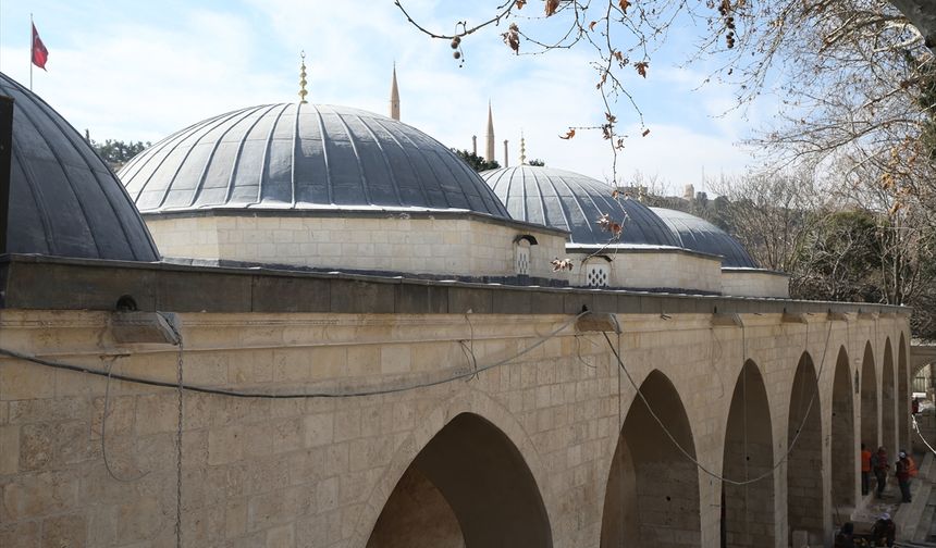 Şanlıurfa'da depremde hasar gören camiler ibadete açılıyor