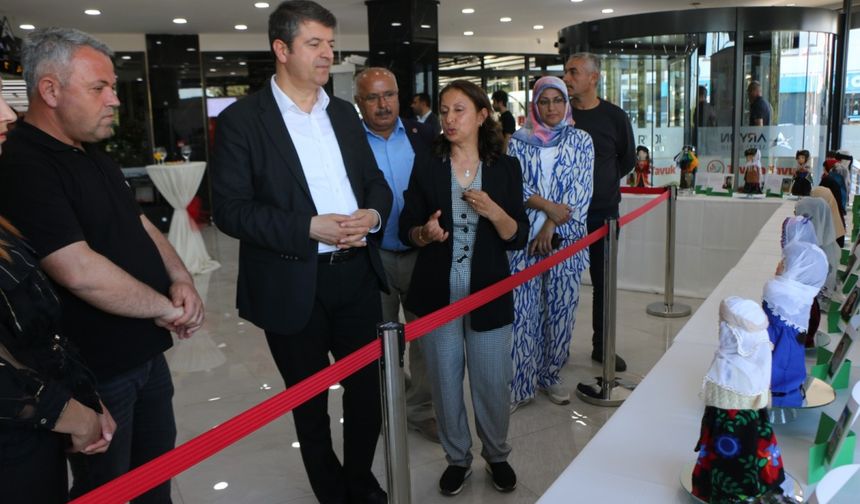 Adıyaman’da folklorik bebek sergisi açıldı