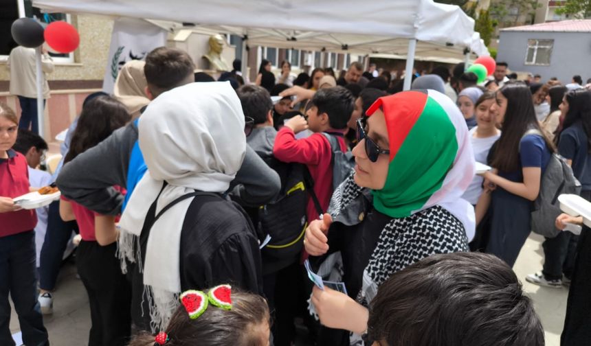 Siirt'te Gazze yararına kermes açıldı