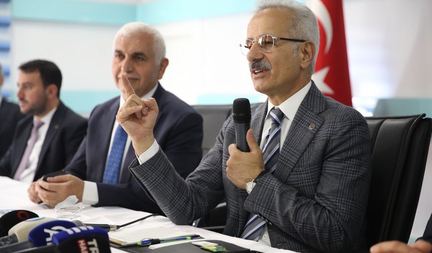 Uraloğlu, AK Parti Siirt İl Başkanlığı'nda konuştu: