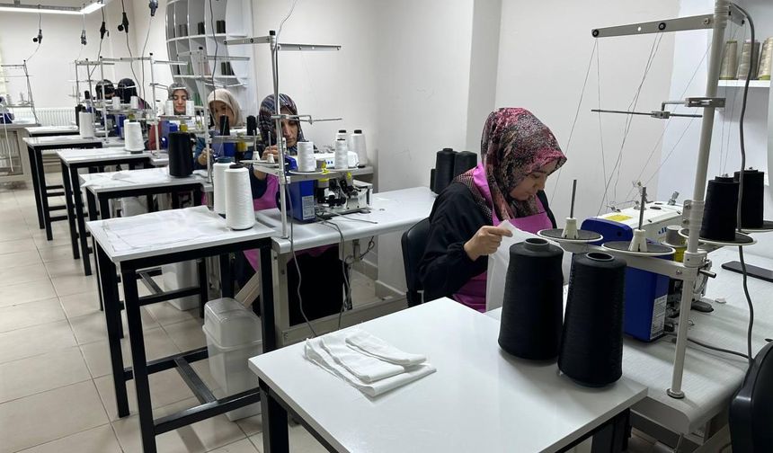 Adıyaman Belediyesi’nin  Altın İğne Projesi kadınlara umut oluyor