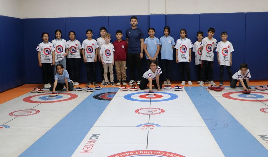 Floor Curling takımı şampiyonluğu hedefliyor