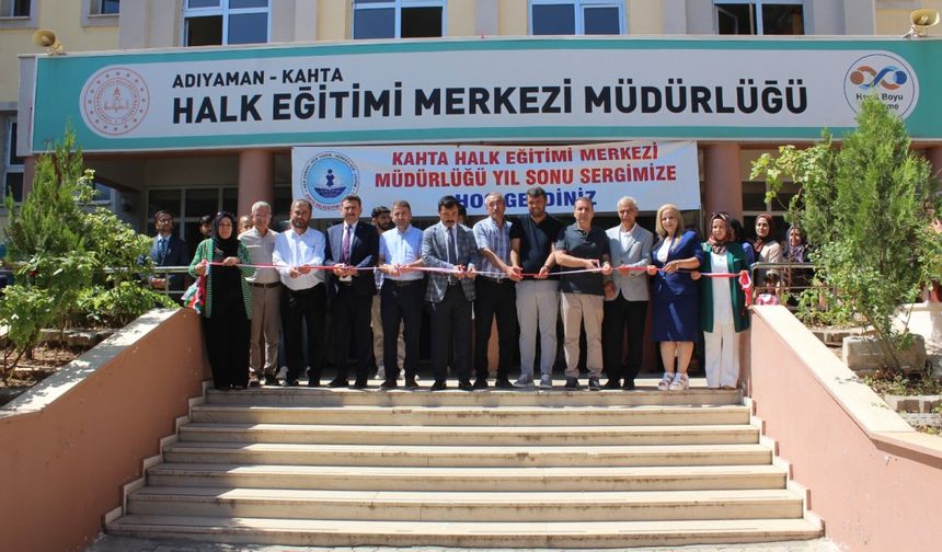 Kahta Halk Eğitim Merkezi’nde yılsonu sergisi açıldı