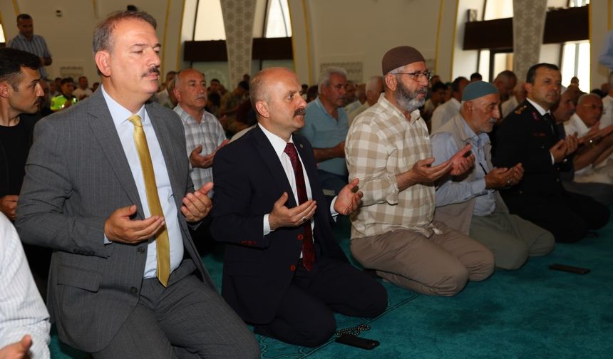 Adıyaman’da şehitler için mevlit okutuldu
