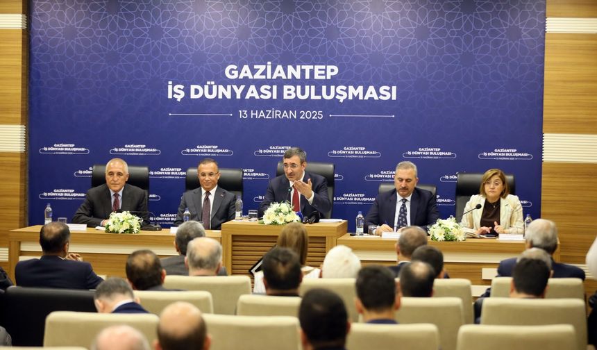 Yılmaz Gaziantep'te sanayicilerle bir araya geldi