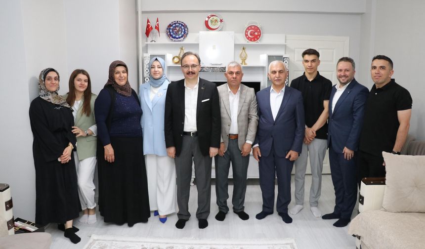 Siirt Valisi Kızılkaya, şehit ailesini ziyaret etti