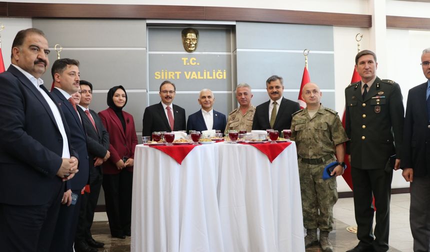 Siirt ve Bingöl'de bayramlaşma töreni düzenlendi